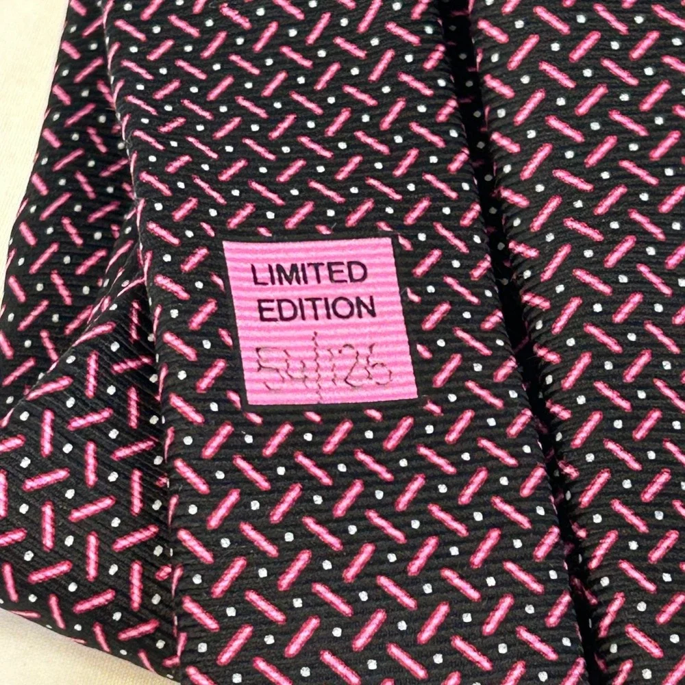 Daniel Cremieux Signature Collection Ltd Edition Silk Necktie Black Pink Pattern